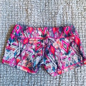 WLFP BOOTY SCRUNCH SHORTS size small